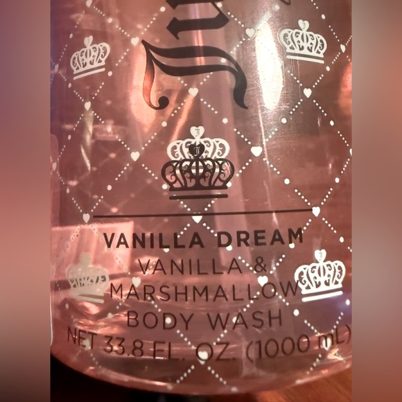 Juicy Couture Vanilla Dream NEW Vanilla & Marshmallow Scented Body Wash 33.8 Oz - Picture 3 of 5
